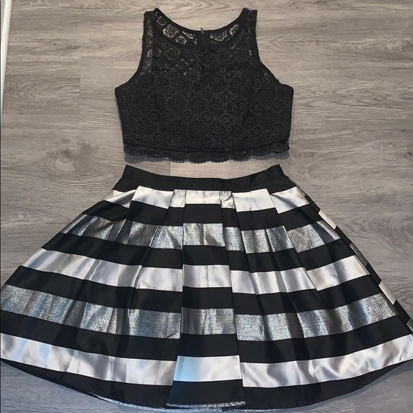Black and silver two piece dress - Picture 2 of 5